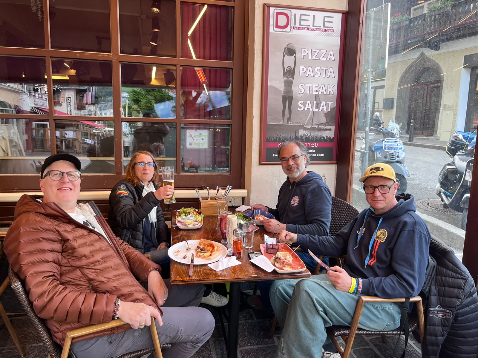 Pizza Essen im Ort